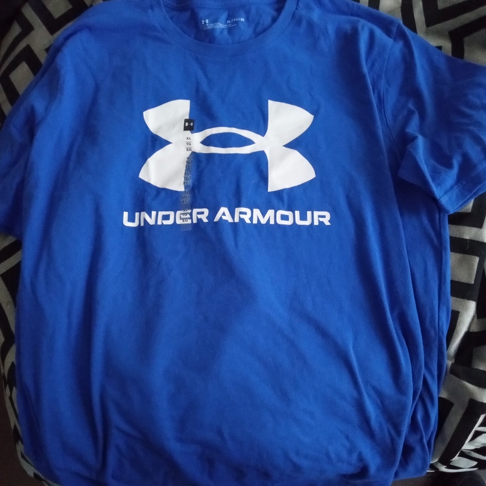 Men's under armour shirt XL